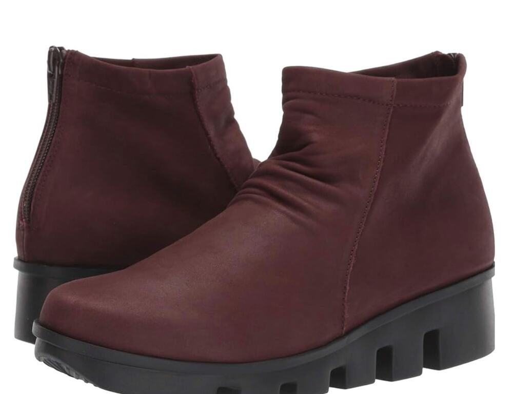 L'Amour Des Pieds Hadirat Platform Wedge Bootie Leather Size 6 NWOB Arch Support
